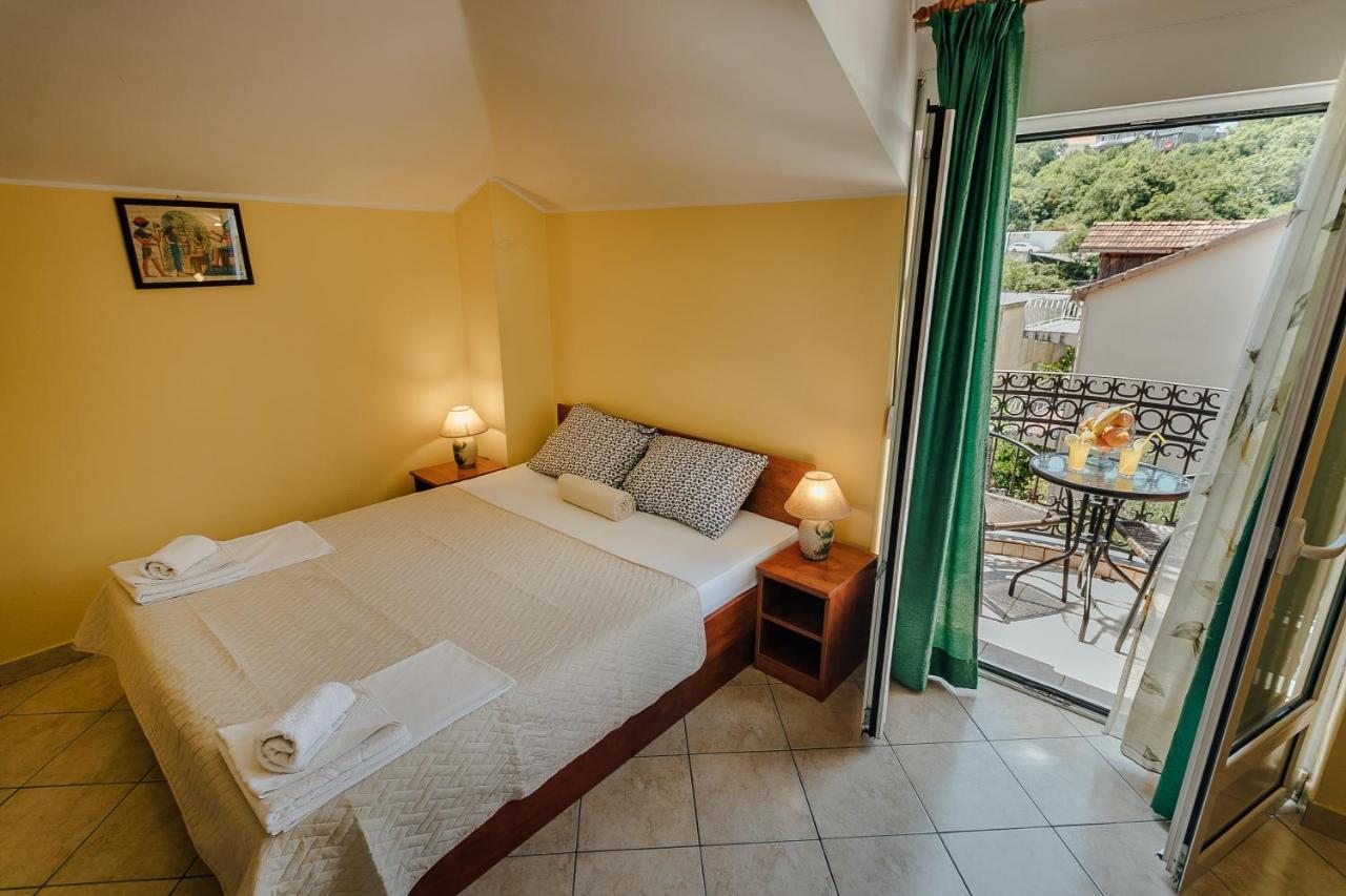 Guest House Villa Zivanovic Herceg Novi Eksteriør billede