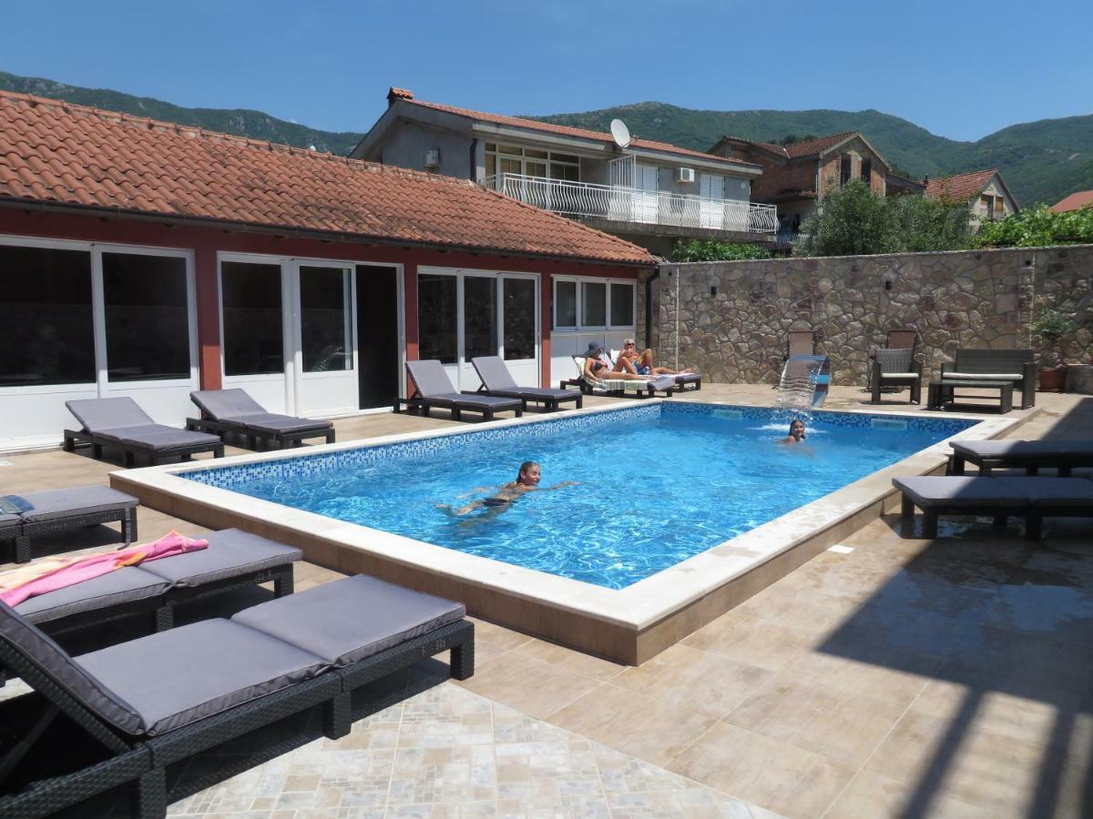 Guest House Villa Zivanovic Herceg Novi Eksteriør billede