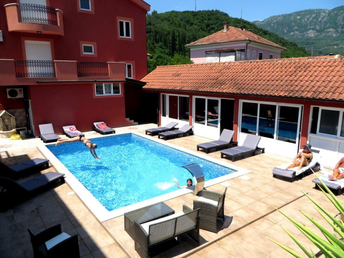 Guest House Villa Zivanovic Herceg Novi Eksteriør billede